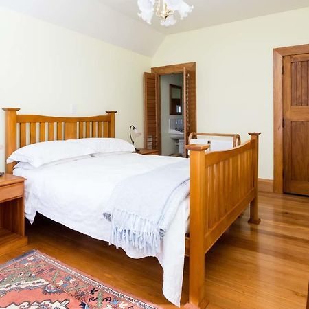 Melrose Bed And Breakfast Крайстчърч Екстериор снимка